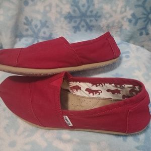 Tom's Women's cherry red size 10